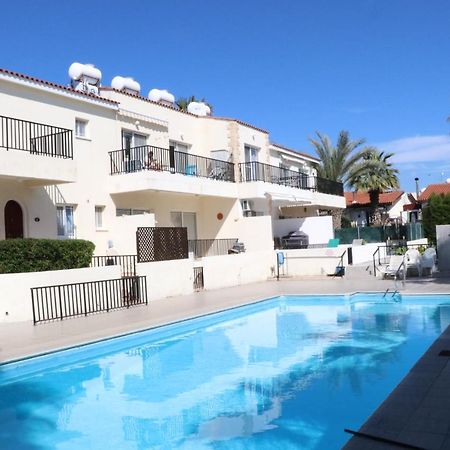 Cyking 2 Bed Apartment With Pool & 10 Min To Beach Paphos Exteriör bild